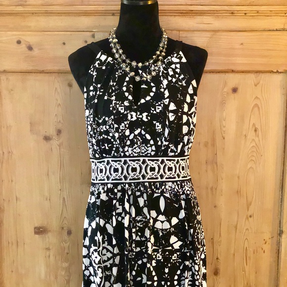 White House Black Market Dresses & Skirts - WHBM Black and White Patterned Sleeveless Dress